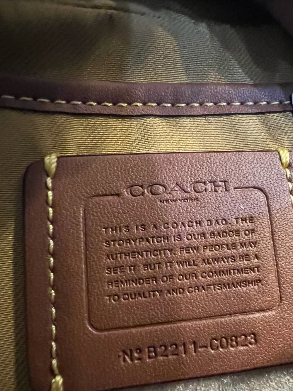 Coach Black Pebbled Leather Crossbody with Gold Turnlock; Small crossbody